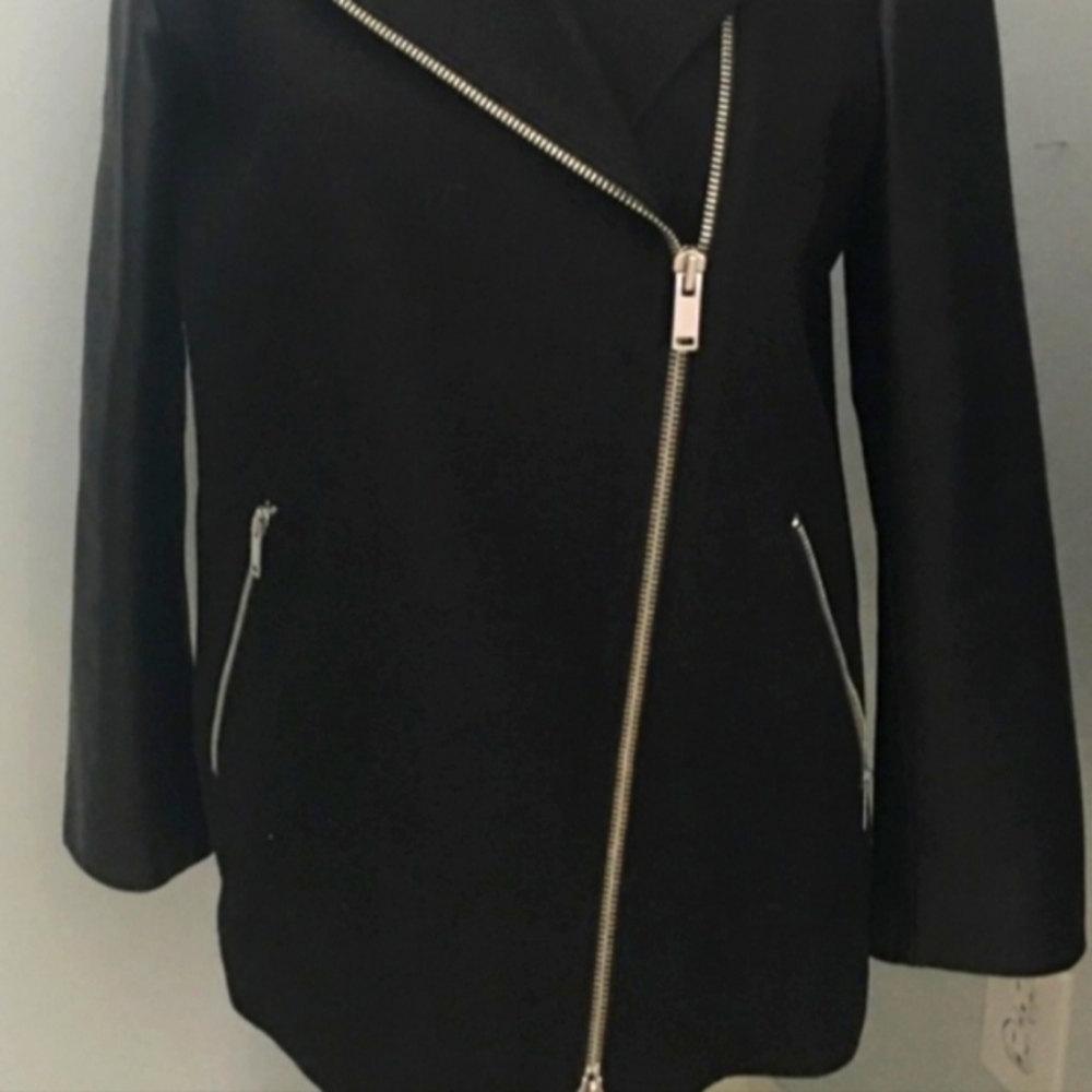 EUC Gap Black Leather Moto Jacket L Silver Zippers